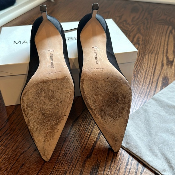 Manolo Blahnik Black Satin Ankle Strap Pumps BB 105 - size 40.5 - Picture 3 of 3